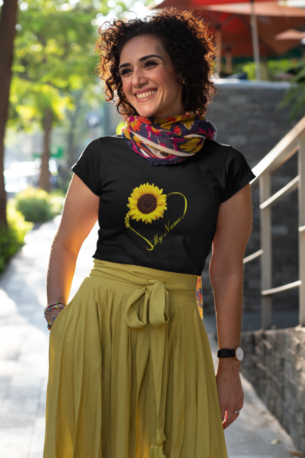 T-Shirt Girasol con nombre personalizado - Imagen 2